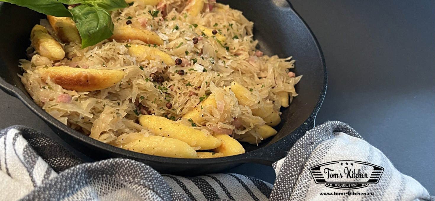 Schupfnudel-Pfanne mit Sauerkraut